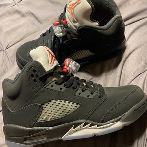 Jordan Retro 5 boys size 7